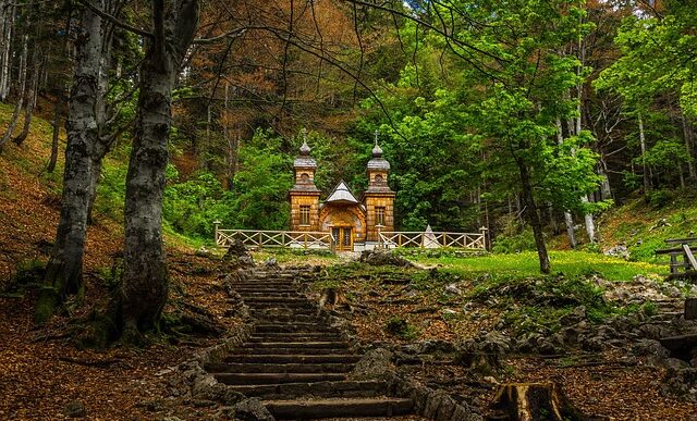russian chapel g1436f41c7 640