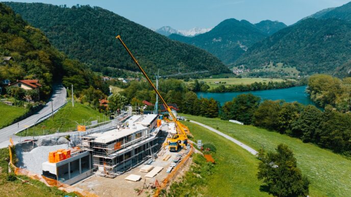 Buticni hotel Most na Soci gradnja