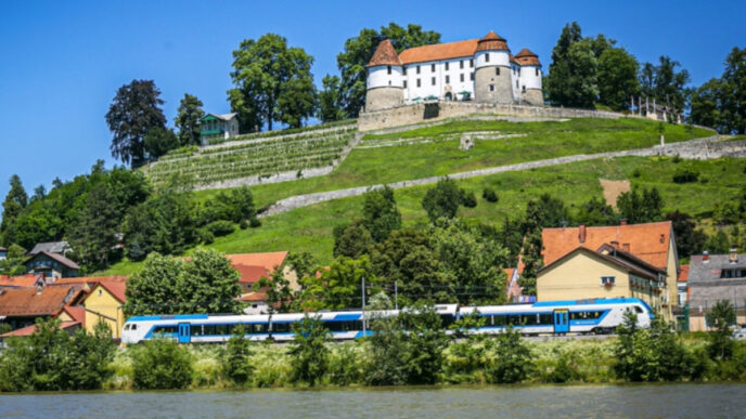 vlak pod gradom