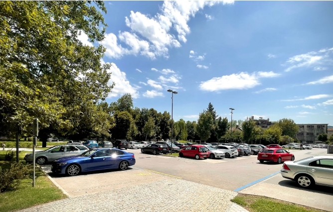 Parkirisce Ajdovscina