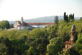 Franciskanski samostan Kostanjevica