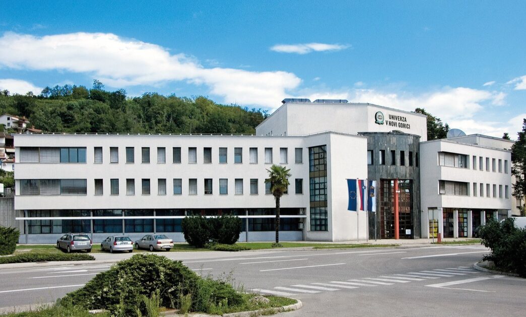 univerza zgradba 2012 B4moZfe.max 1600x120.max 1600x1200 1