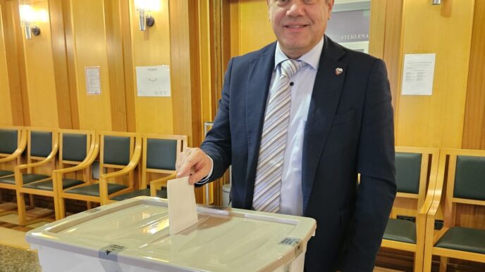 Matej Arcon referendum vir FB izrez zaslona e1763734649538