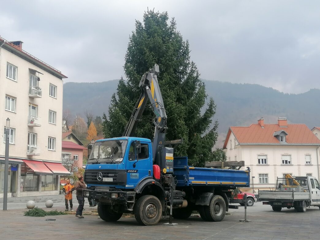 Novoletna jelka Idrija