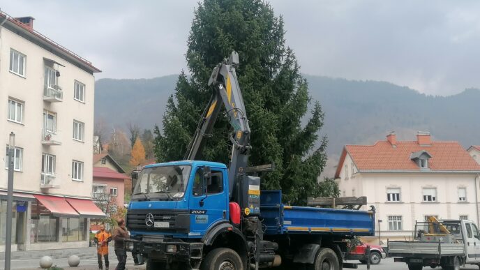Novoletna jelka Idrija