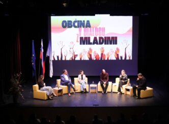 dialog z mladimi vir obcina Ajdovscina foto Prucka
