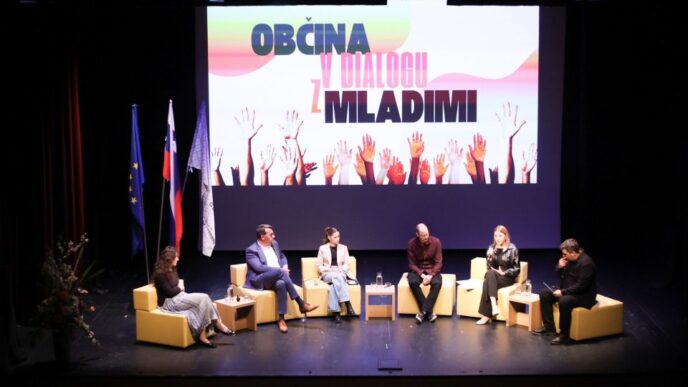 dialog z mladimi vir obcina Ajdovscina foto Prucka