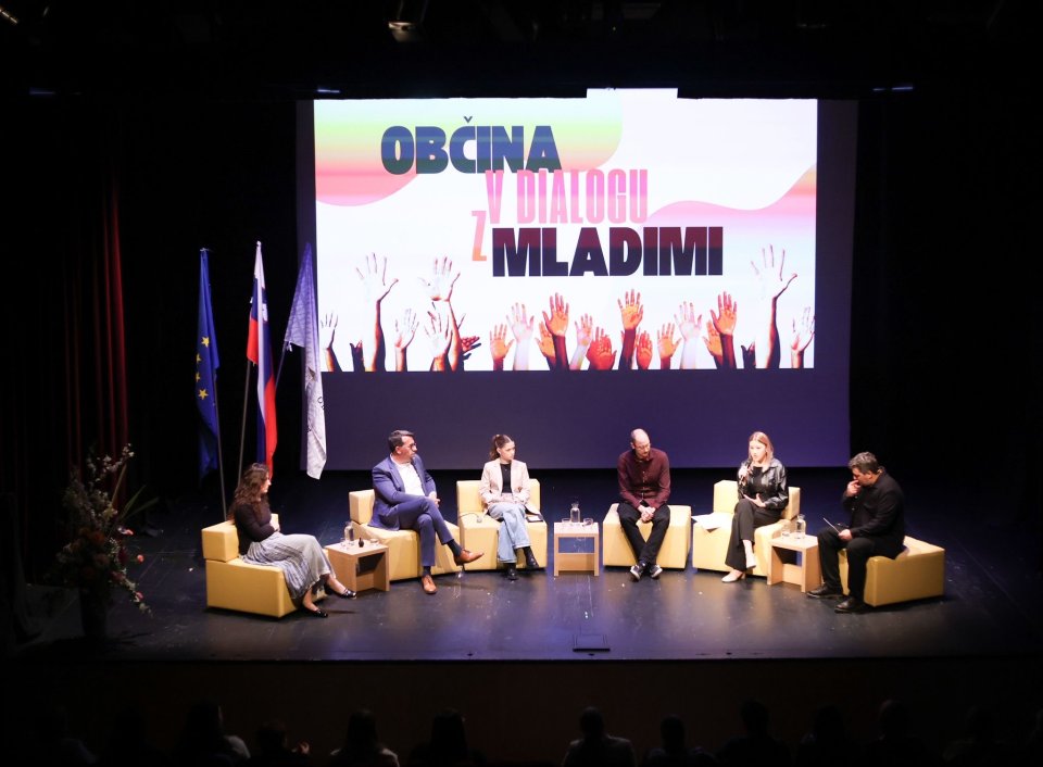 dialog z mladimi vir obcina Ajdovscina foto Prucka