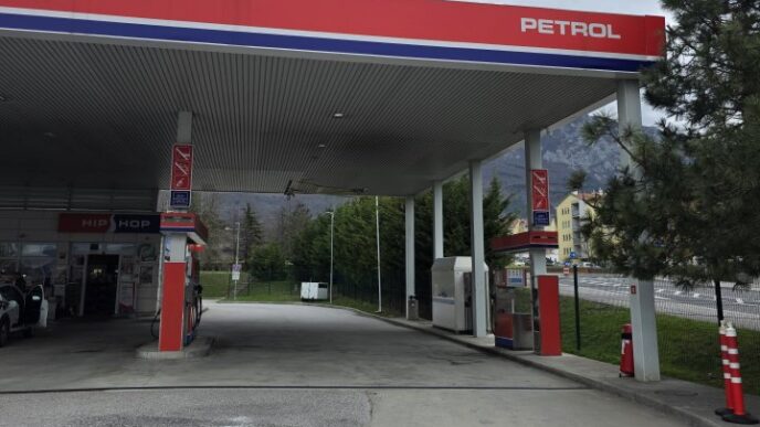 petro servis e1778999463989