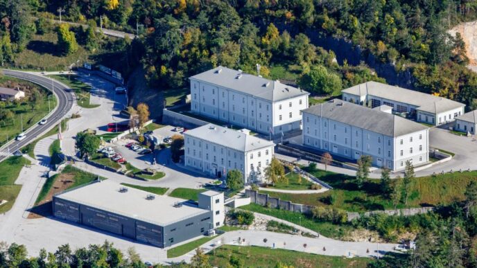 vojasnica Pivka