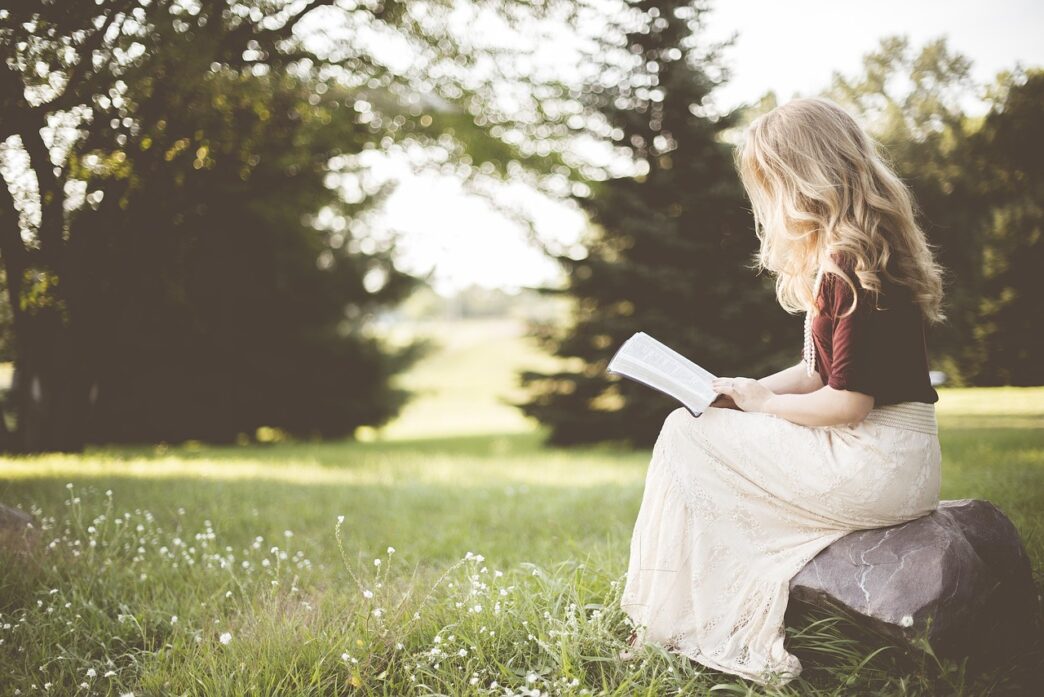 reeding books out
