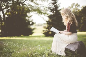 reeding books out