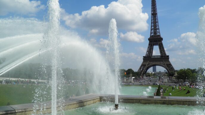 eiffel tower pexels
